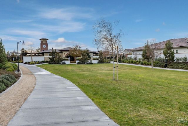 3910 Shelley Anne Way, Bakersfield, CA 93311