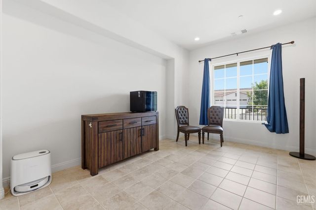 3910 Shelley Anne Way, Bakersfield, CA 93311