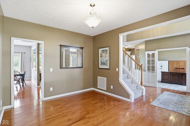 9449 Shadow Rock Circle, Zionsville, IN 46077