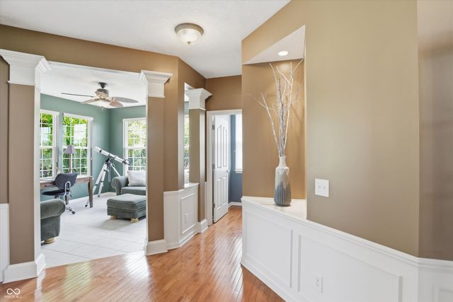 9449 Shadow Rock Circle, Zionsville, IN 46077