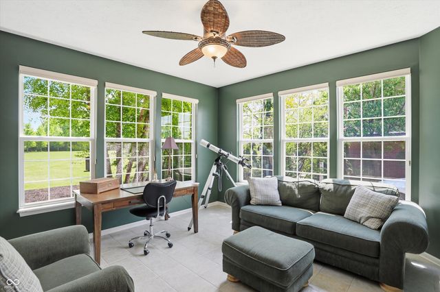 9449 Shadow Rock Circle, Zionsville, IN 46077