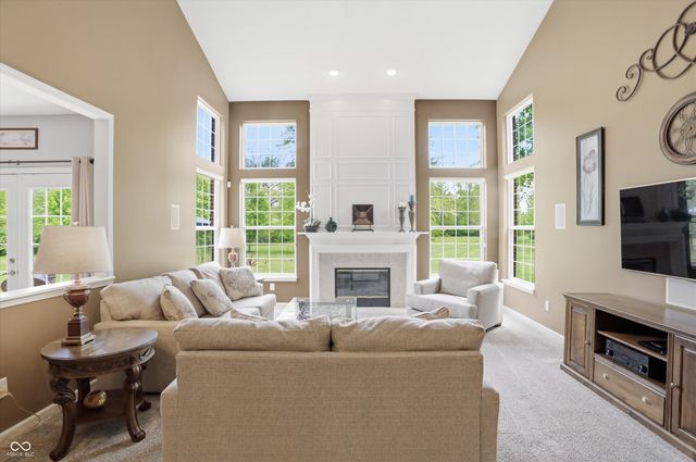 9449 Shadow Rock Circle, Zionsville, IN 46077