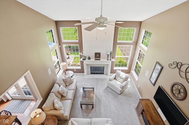 9449 Shadow Rock Circle, Zionsville, IN 46077