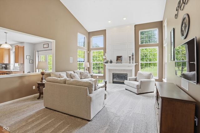 9449 Shadow Rock Circle, Zionsville, IN 46077
