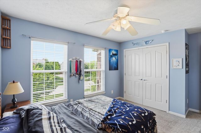 9449 Shadow Rock Circle, Zionsville, IN 46077