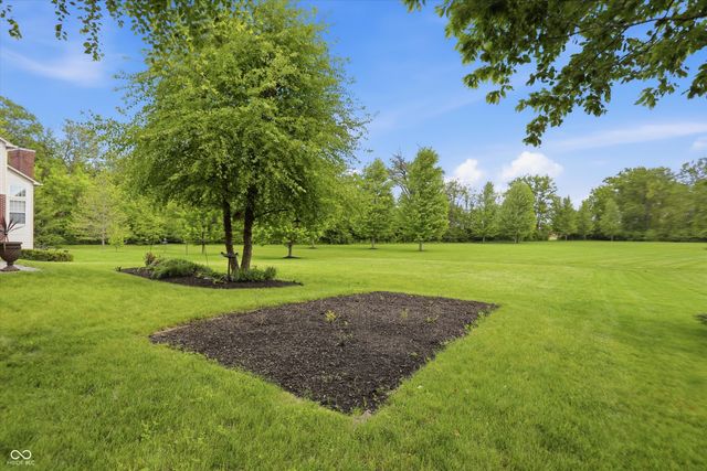 9449 Shadow Rock Circle, Zionsville, IN 46077