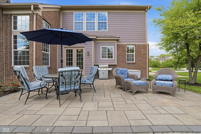 9449 Shadow Rock Circle, Zionsville, IN 46077