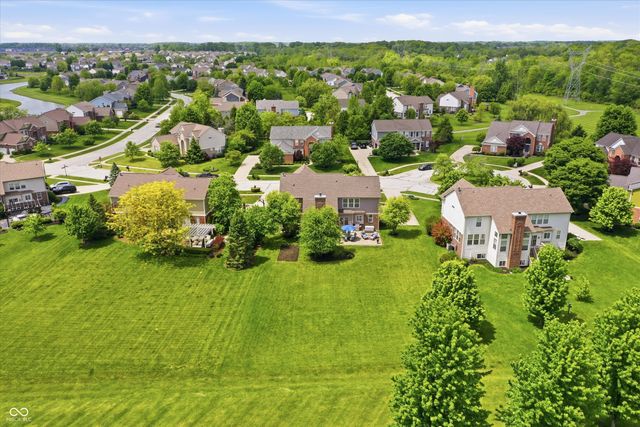 9449 Shadow Rock Circle, Zionsville, IN 46077