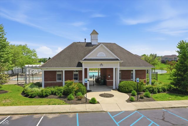 9449 Shadow Rock Circle, Zionsville, IN 46077