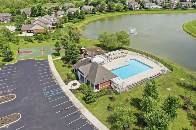 9449 Shadow Rock Circle, Zionsville, IN 46077