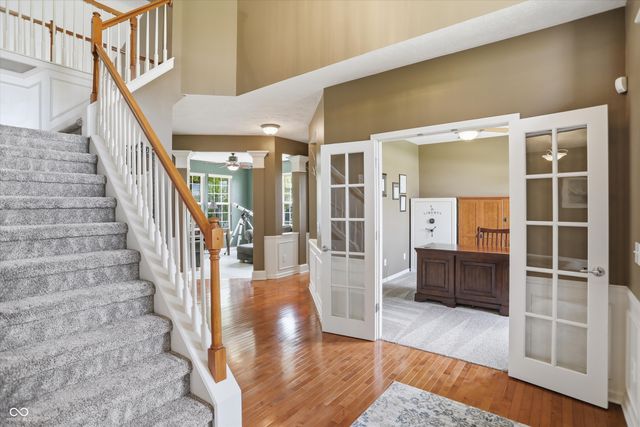 9449 Shadow Rock Circle, Zionsville, IN 46077