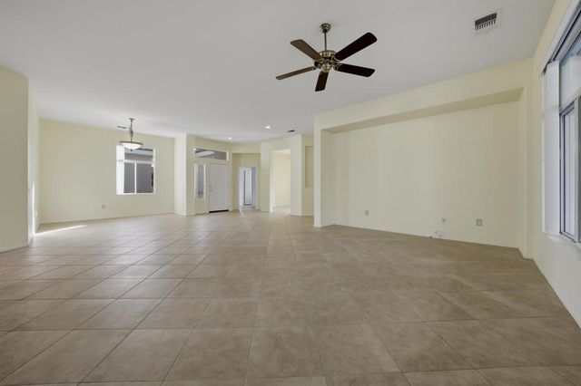 35907 Royal Vista Way, Palm Desert, CA 92211