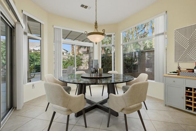 35907 Royal Vista Way, Palm Desert, CA 92211