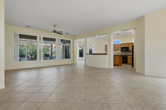 35907 Royal Vista Way, Palm Desert, CA 92211