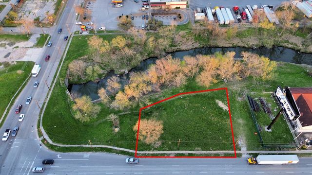 2636 North Freeway, Houston, TX 77009