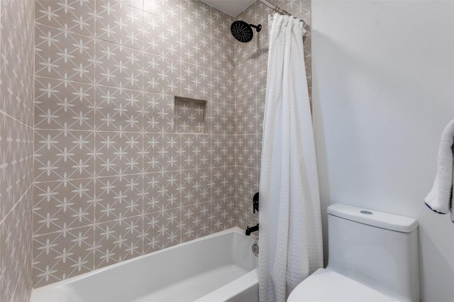 2209 Fair Oaks DR, Austin, TX 78745