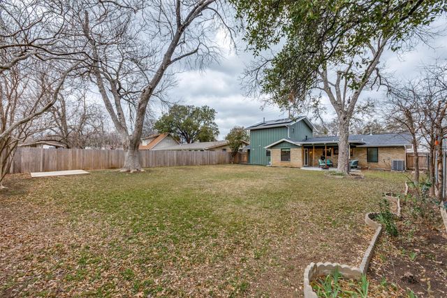 2209 Fair Oaks DR, Austin, TX 78745