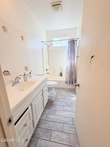 45502 Stanridge Avenue, Lancaster, CA 93535