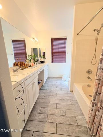 45502 Stanridge Avenue, Lancaster, CA 93535