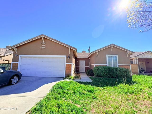 45502 Stanridge Avenue, Lancaster, CA 93535