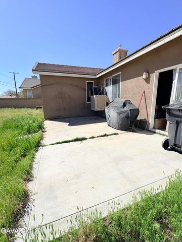 45502 Stanridge Avenue, Lancaster, CA 93535