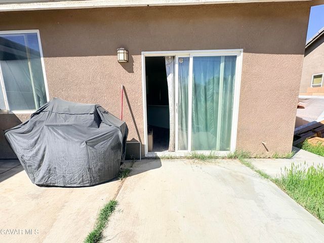 45502 Stanridge Avenue, Lancaster, CA 93535