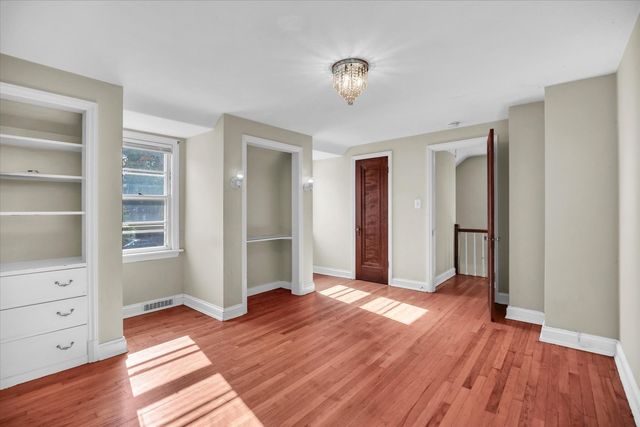 910 W SPRINGFIELD Avenue, Champaign, IL 61821