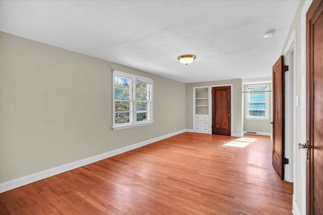 910 W SPRINGFIELD Avenue, Champaign, IL 61821