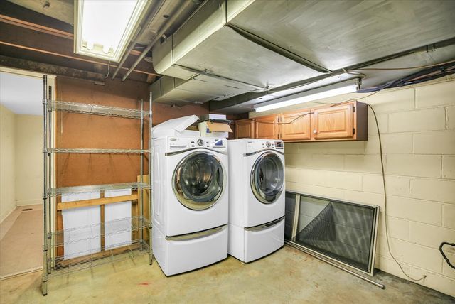 910 W SPRINGFIELD Avenue, Champaign, IL 61821