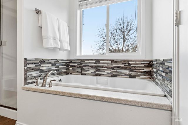 617 W Alderwood Lane, Nampa, ID 83651