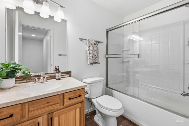 617 W Alderwood Lane, Nampa, ID 83651