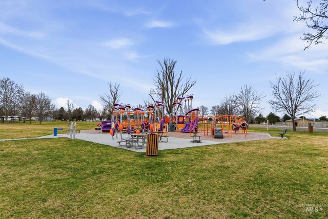 617 W Alderwood Lane, Nampa, ID 83651