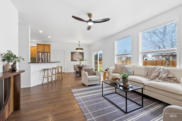 617 W Alderwood Lane, Nampa, ID 83651