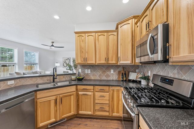 617 W Alderwood Lane, Nampa, ID 83651