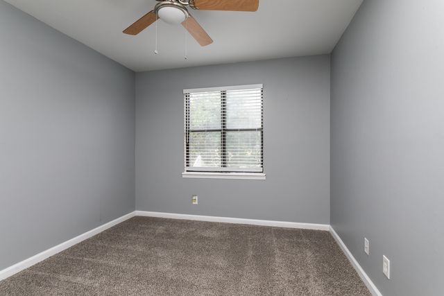 2801 W BROADWAY G-4, Columbia, MO 65203