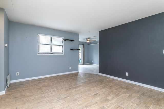 2801 W BROADWAY G-4, Columbia, MO 65203