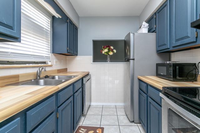 2801 W BROADWAY G-4, Columbia, MO 65203