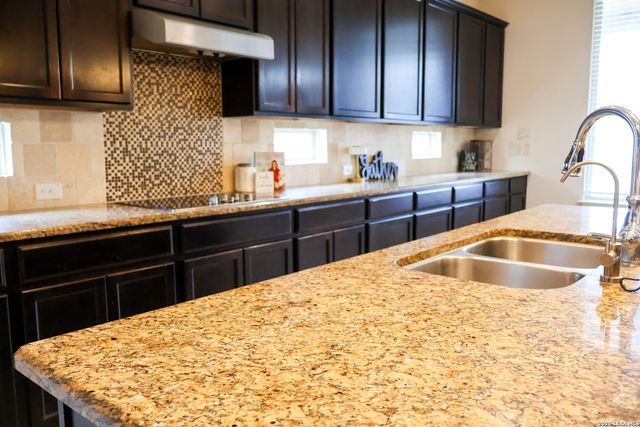 813 sussex, Cibolo, TX 78108