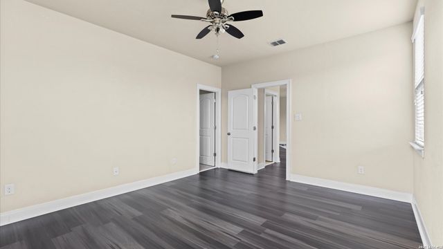 813 sussex, Cibolo, TX 78108