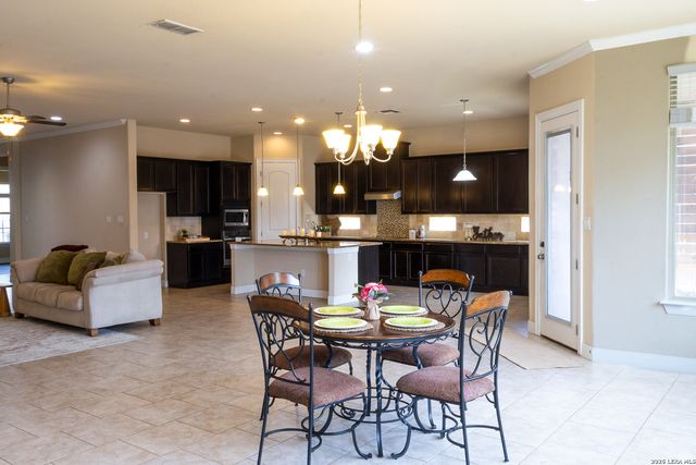 813 sussex, Cibolo, TX 78108