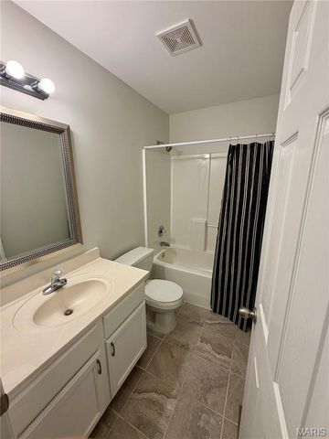 907 Warrior Ridge Court, Warrenton, MO 63383