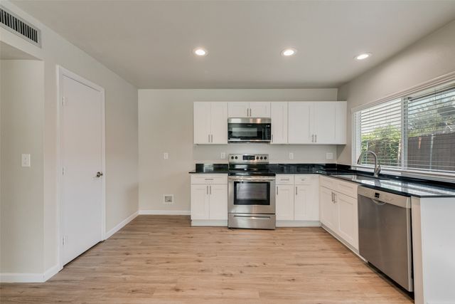 5903 Mimosa Lane, Rowlett, TX 75089