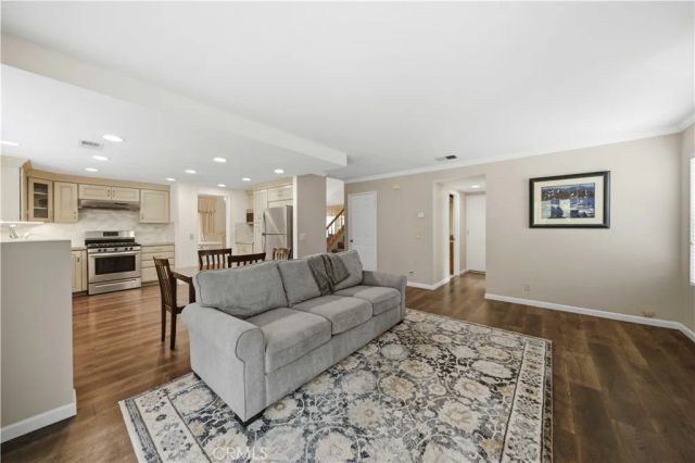 28030 Creston Court, Canyon Country, CA 91387