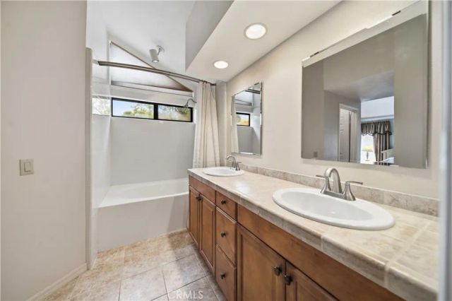 28030 Creston Court, Canyon Country, CA 91387