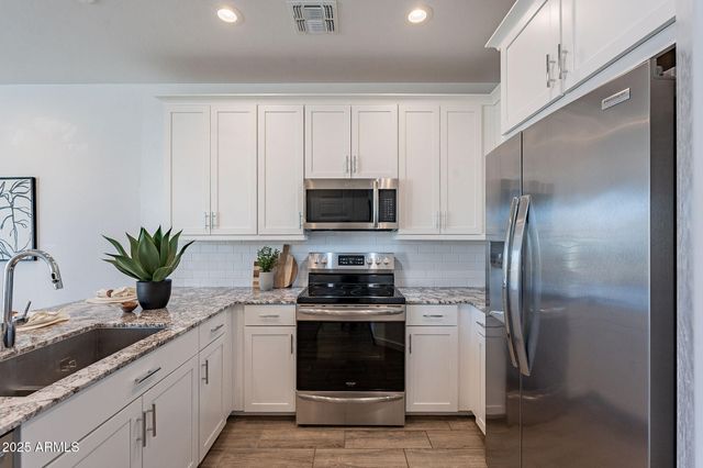 9835 E Wavelength Avenue, Mesa, AZ 85212