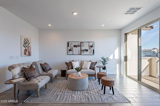 9835 E Wavelength Avenue, Mesa, AZ 85212