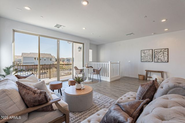 9835 E Wavelength Avenue, Mesa, AZ 85212
