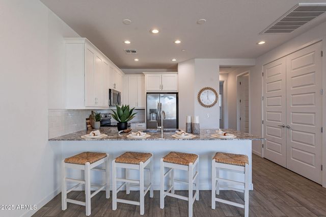 9835 E Wavelength Avenue, Mesa, AZ 85212