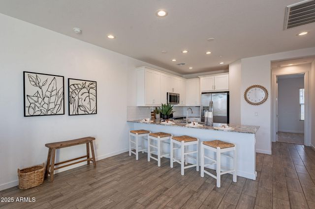 9835 E Wavelength Avenue, Mesa, AZ 85212