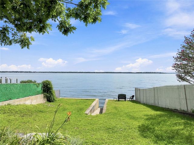 16 Grace Avenue, Warwick, RI 02889